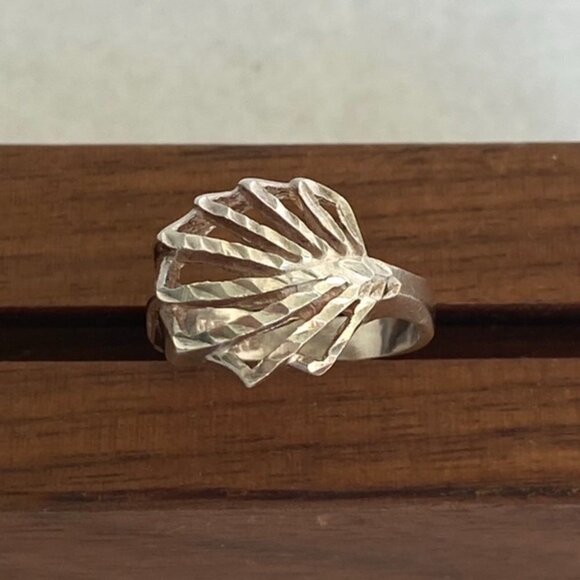 VTG Sterling Silver 925 Diamond Cut Modernist Asymmetric Dome Band Ring Sz 6.5 - Picture 5 of 16